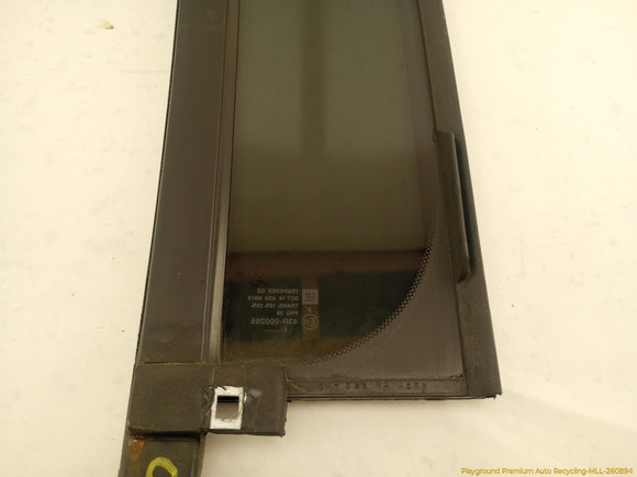 Hummer H3 Passenger Right Rear Door Vent Glass