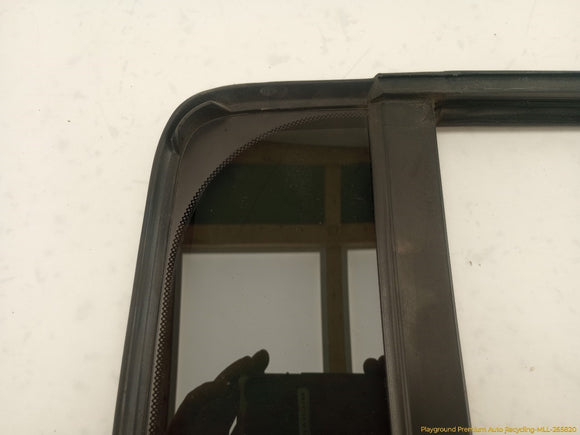 Hummer H3 Driver Left Rear Door Vent Glass