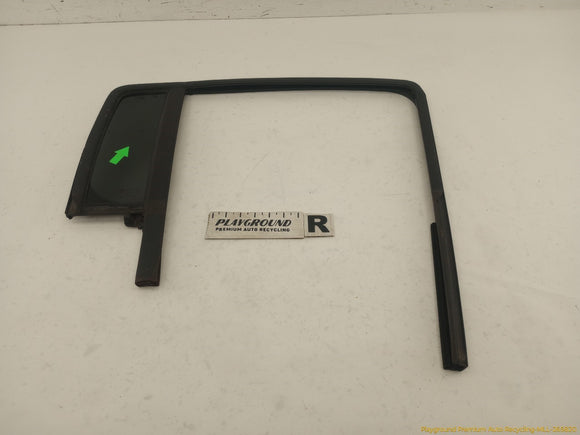Hummer H3 Passenger Right Rear Door Vent Glass