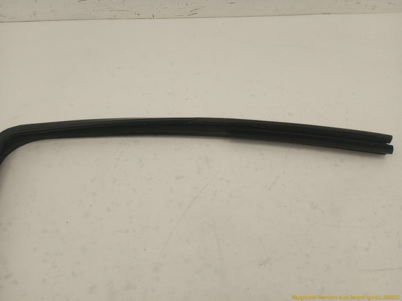 Hummer H3 Passenger Right Rear Door Vent Glass