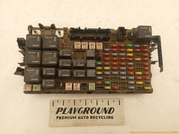 Hummer H3 Engine Fuse Box