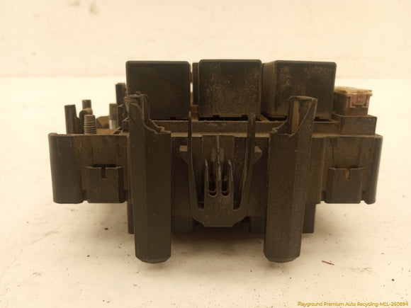 Hummer H3 Engine Fuse Box