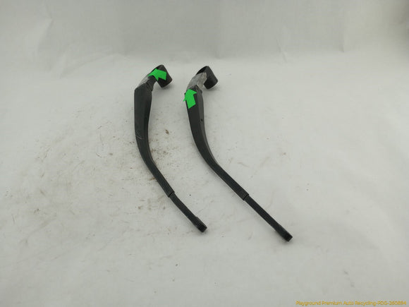 Hummer H3 Pair Of Windshield Wiper Arms