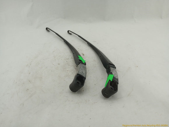 Hummer H3 Pair Of Windshield Wiper Arms