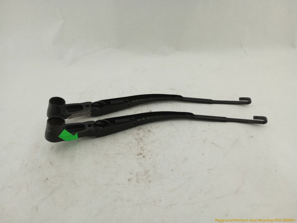 Hummer H3 Pair Of Windshield Wiper Arms