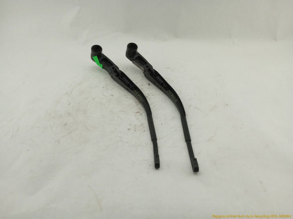 Hummer H3 Pair Of Windshield Wiper Arms