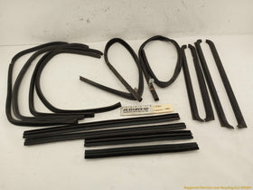 Hummer H3 Set Of Window Seal Weatherstrips