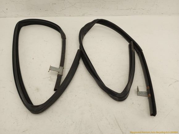 Hummer H3 Set Of Window Seal Weatherstrips