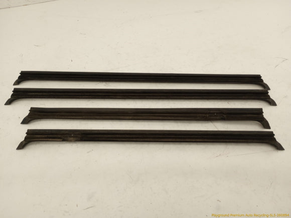 Hummer H3 Set Of Window Seal Weatherstrips