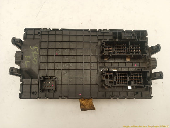 Hummer H3 Engine Fuse Box