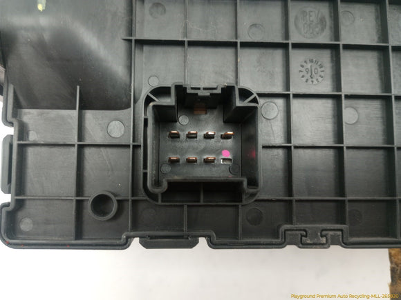 Hummer H3 Engine Fuse Box