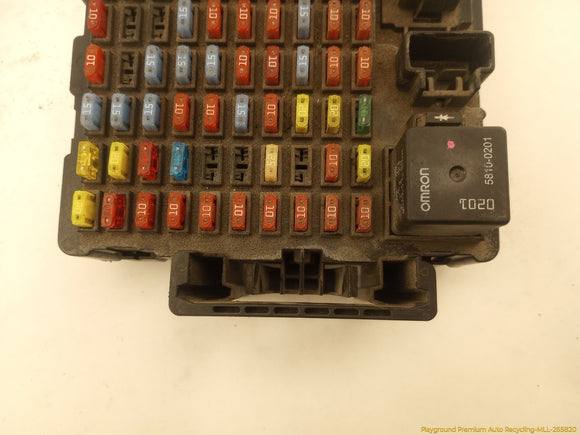 Hummer H3 Engine Fuse Box