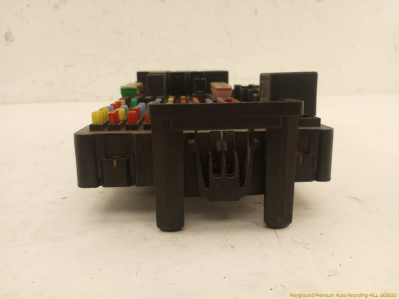 Hummer H3 Engine Fuse Box