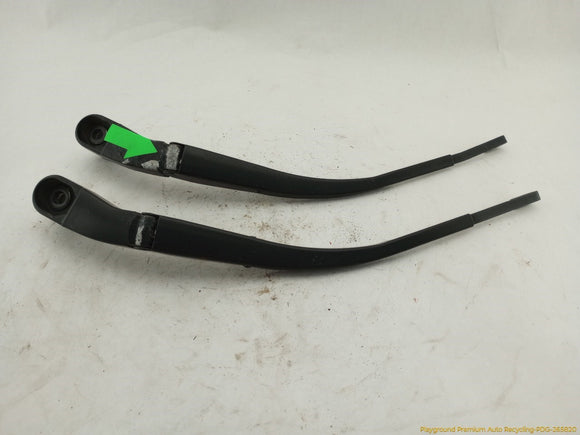 Hummer H3 Pair Of Windshield Wiper Arms