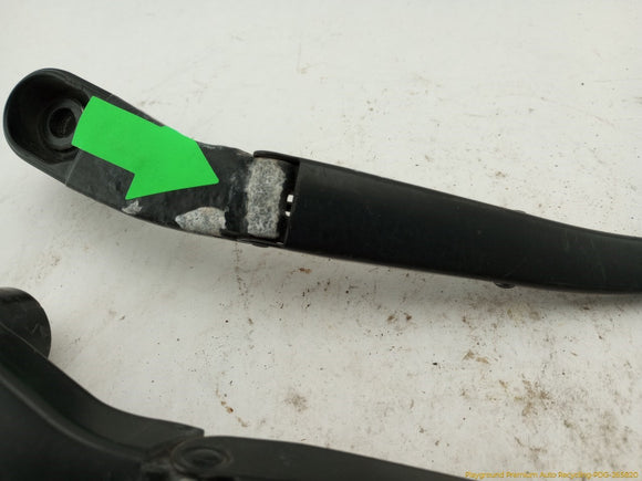 Hummer H3 Pair Of Windshield Wiper Arms