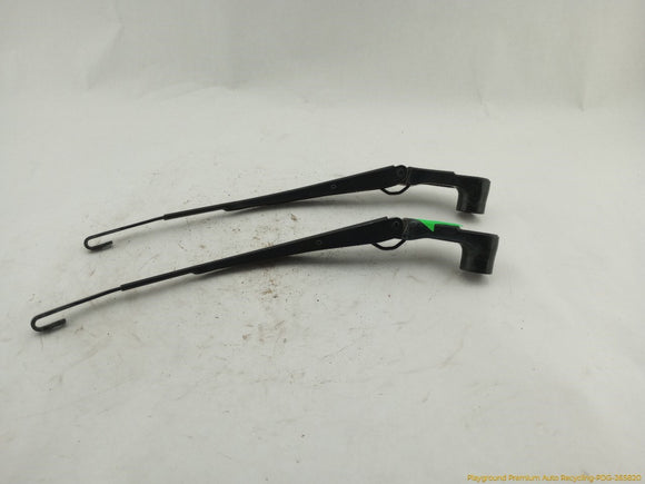 Hummer H3 Pair Of Windshield Wiper Arms