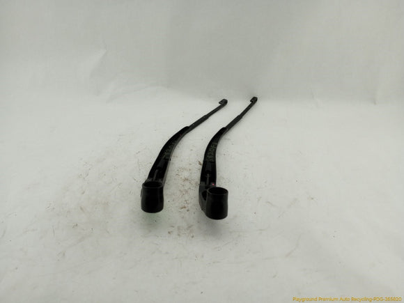 Hummer H3 Pair Of Windshield Wiper Arms