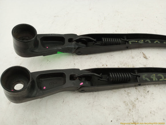 Hummer H3 Pair Of Windshield Wiper Arms