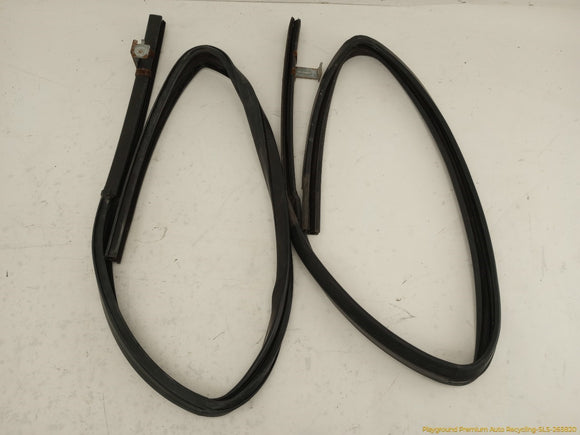 Hummer H3 Set Of Window Seal Weatherstrips