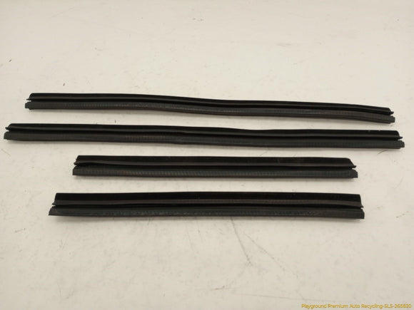 Hummer H3 Set Of Window Seal Weatherstrips