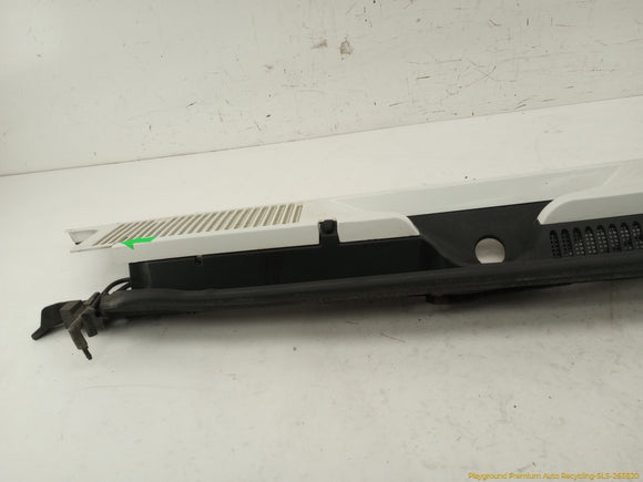 Hummer H3 Cowl Vent Panel