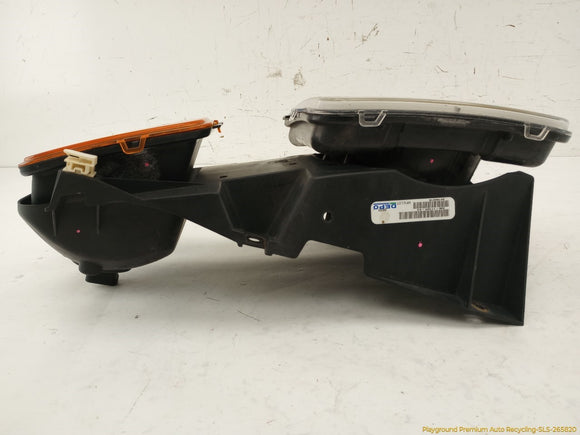 Hummer H3 Passenger Right Headlight and Turn Signal Assembly