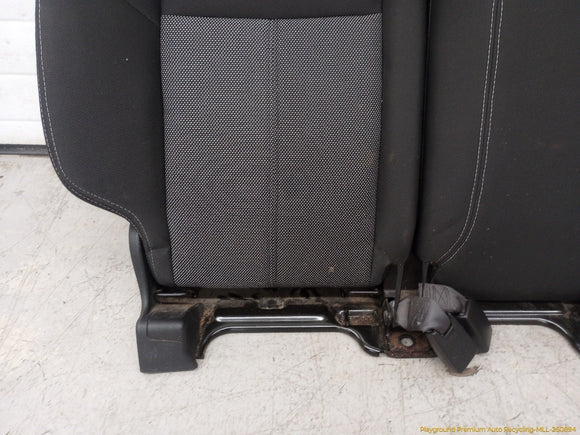 Hummer H3 Rear Seat Set