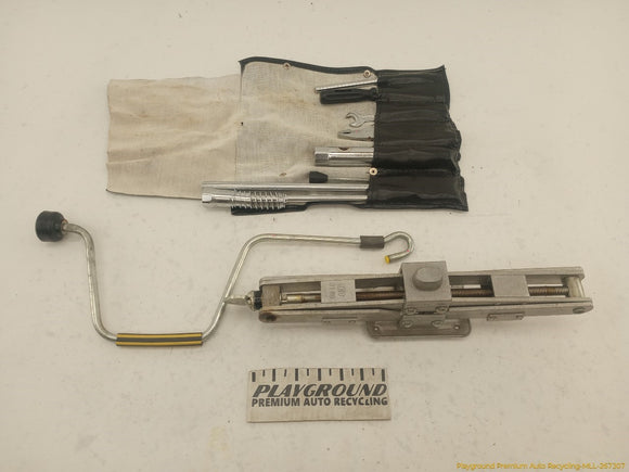 Porsche 944 Vehicle Jack & Tools Set