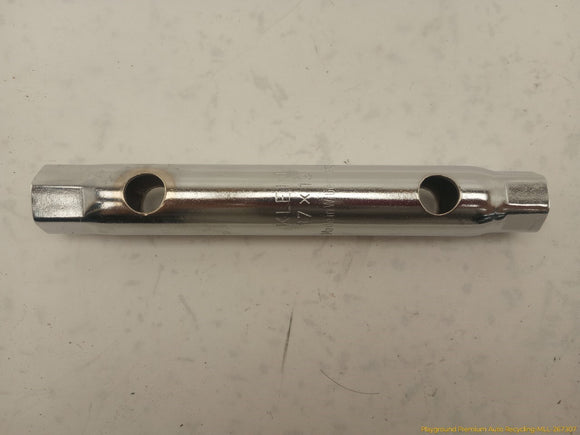 Porsche 944 Vehicle Jack & Tools Set