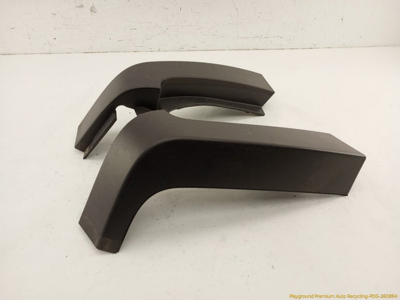 Hummer H3 Pair Of Exterior D Pillar Trim
