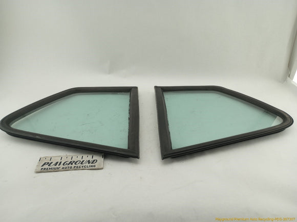 Porsche 944 Pair Of Rear Quarter Glass Panels