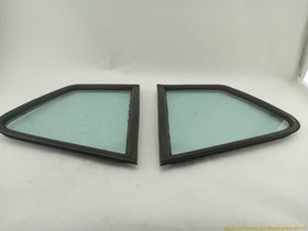 Porsche 944 Pair Of Rear Quarter Glass Panels - 0