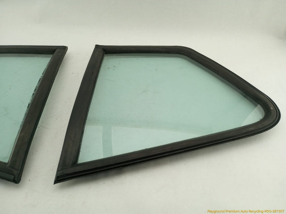 Porsche 944 Pair Of Rear Quarter Glass Panels
