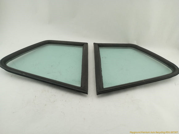 Porsche 944 Pair Of Rear Quarter Glass Panels