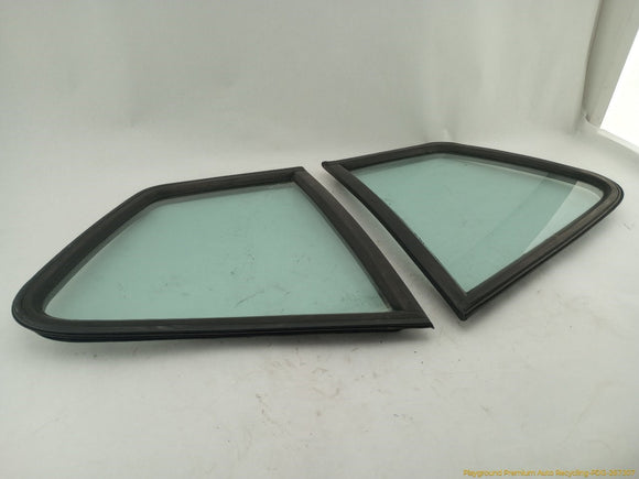 Porsche 944 Pair Of Rear Quarter Glass Panels