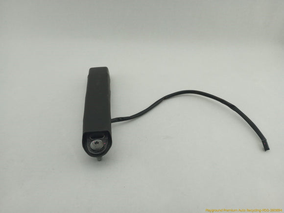 Hummer H3 Driver Left Front Seat Buckle