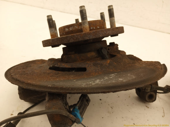 Hummer H3 Pair Of Front Spindle Knuckle Hubs