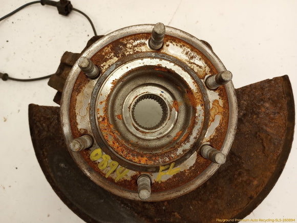 Hummer H3 Pair Of Front Spindle Knuckle Hubs