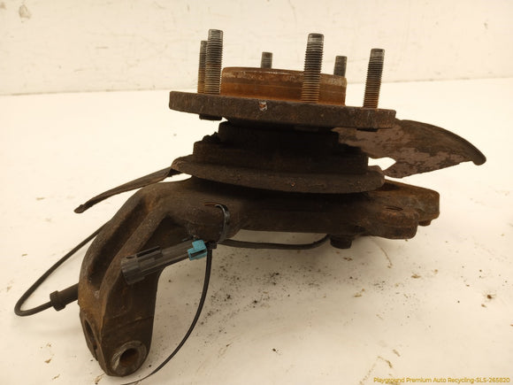 Hummer H3 Pair Of Front Spindle Knuckle Hubs