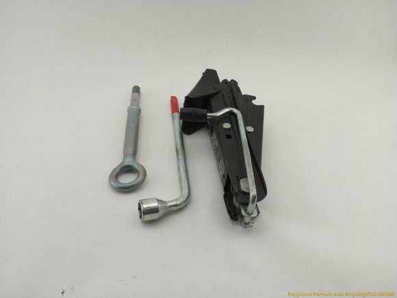 Volvo XC70 Vehicle Jack And Tools Set