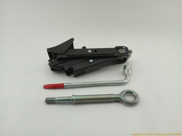 Volvo XC70 Vehicle Jack And Tools Set