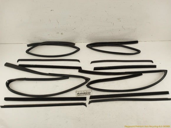 Volvo XC70 Set Of Door Window Belt Seal Run Channel Weatherstrips