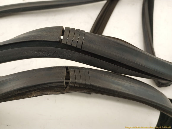 Volvo XC70 Set Of Door Window Belt Seal Run Channel Weatherstrips