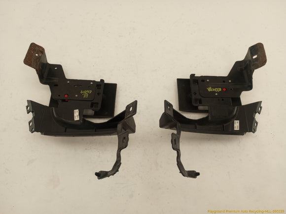 Land Rover Evoque Pair Of Rear Bumper Corner Mount Brackets