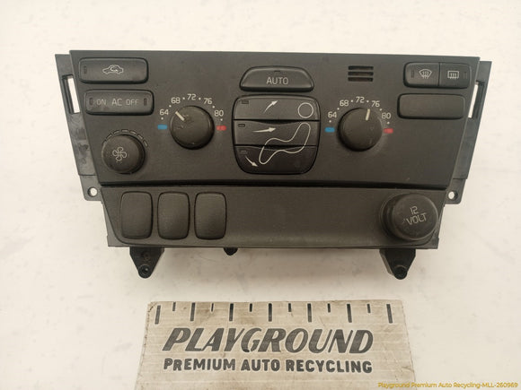 Volvo XC70 Climate Control Panel