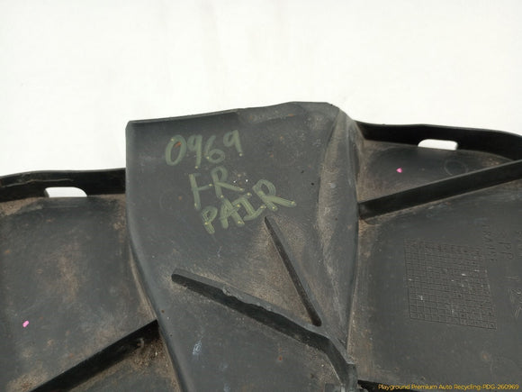 Volvo XC70 Pair Of Front Lower Air Guide Trim
