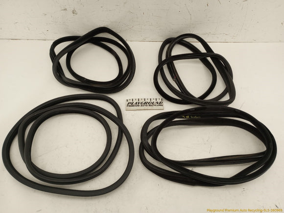 Volvo XC70 Set Of Door Seal Weatherstrips