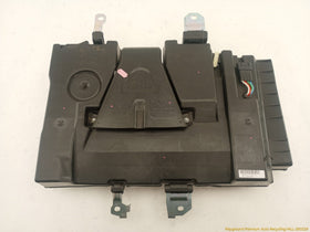 Land Rover Evoque Passenger Right Front Subwoofer - 0