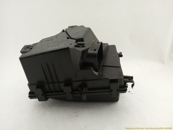Volvo XC70 Air Cleaner Box Housing