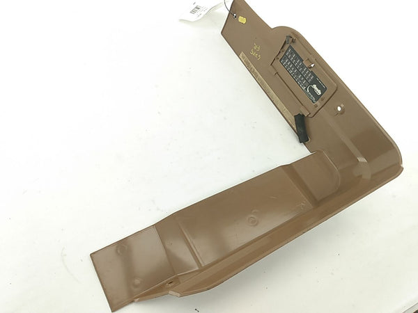 Land Rover 4.0SE Front Right Seat Trim